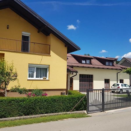 Apartament Apartman Diva Otočac Zewnętrze zdjęcie